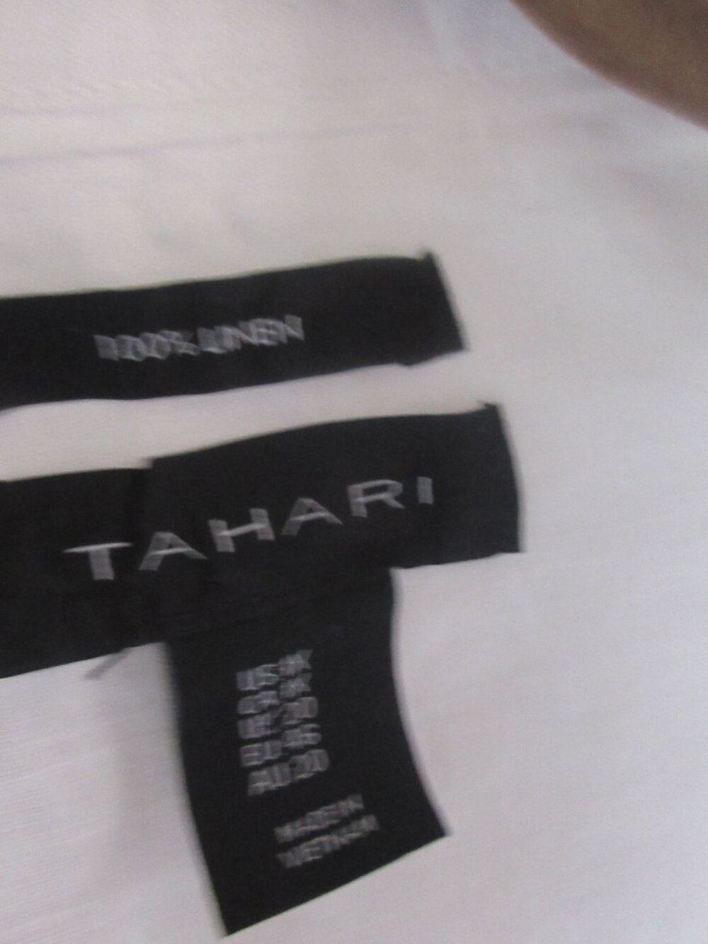 Tahari White 100% Linen Tunic Blouse Roll tab Sleeves 1x - Picture 3 of 4